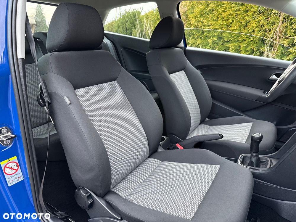 Volkswagen Polo 1.2 Comfortline - 24