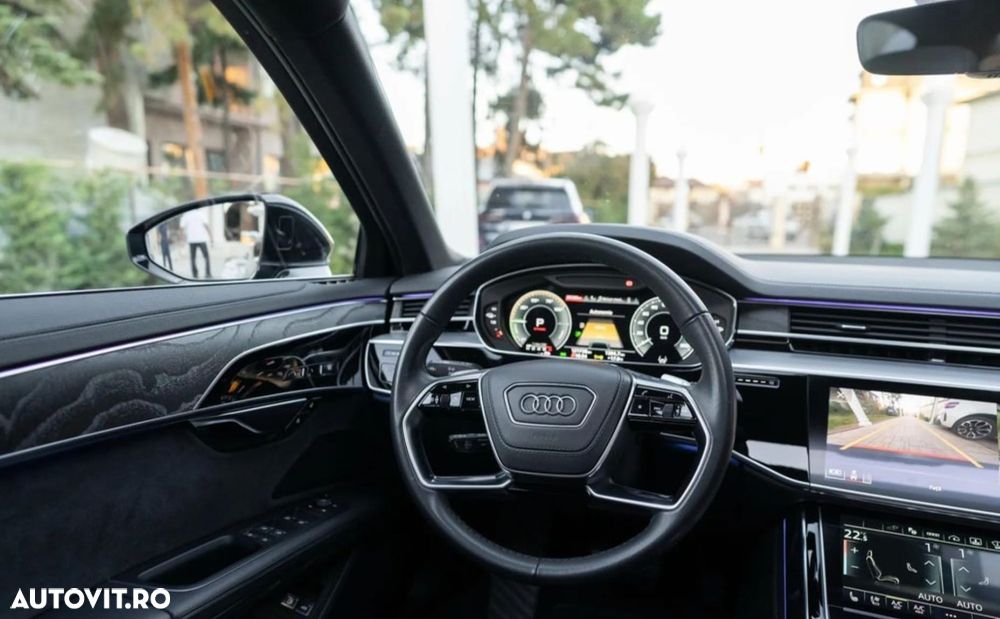 Audi A8 - 11