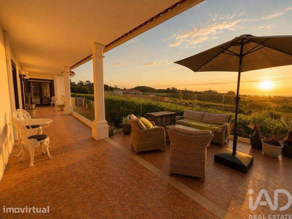 Casa / Villa T5 em Bárrio de 387,00 m2 - Grande imagem: 3/29