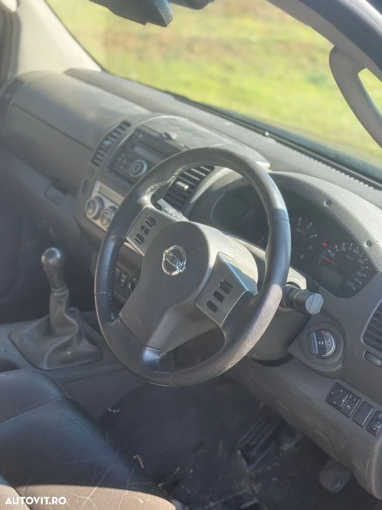 Nissan Navara - 2