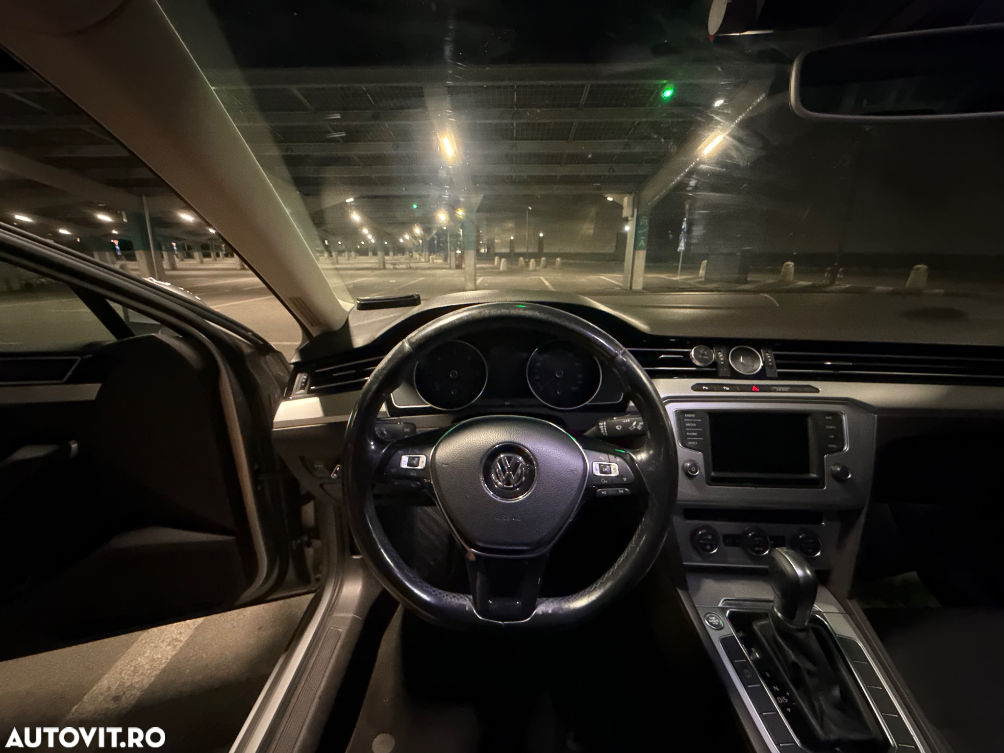 Volkswagen Passat - 9