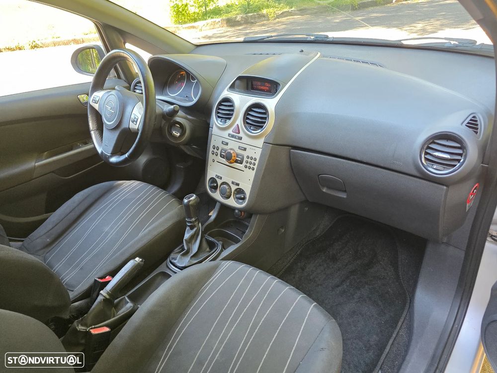 Opel Corsa - 8