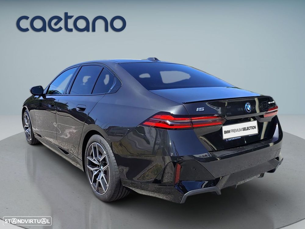 BMW i5 eDrive40 Pack Desportivo M Pro — fotografia 6