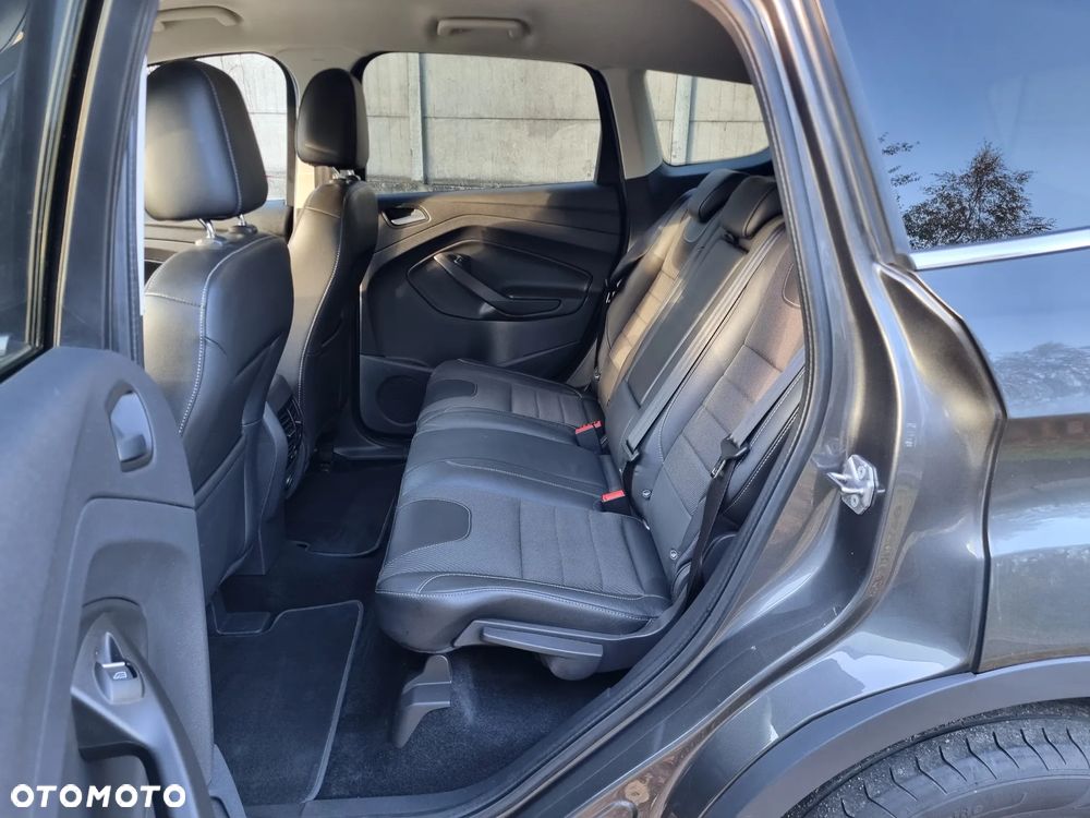 Ford Kuga 1.5 EcoBoost 2x4 Titanium - 17