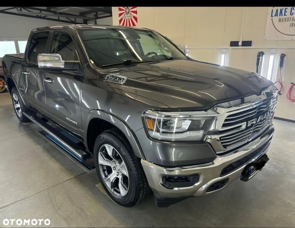 RAM 1500 5.7 Crew Cab Longbed Laramie Chrome - 7