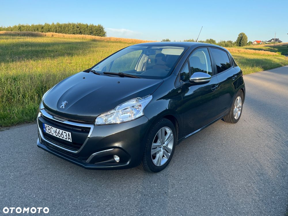 Peugeot 208 - 10