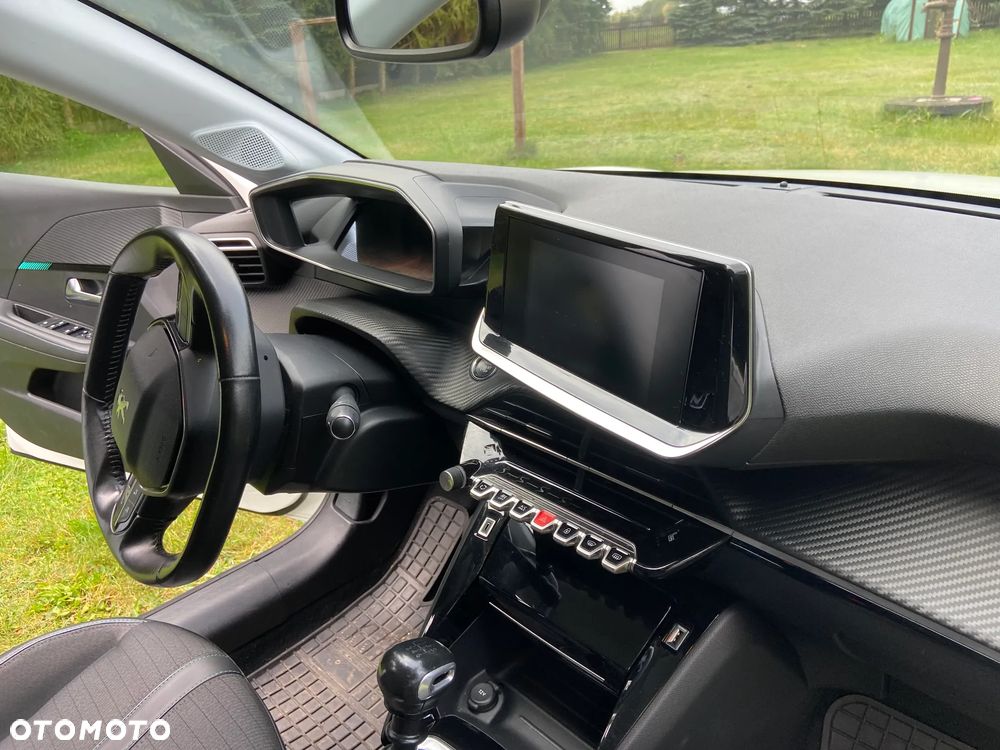 Peugeot 208 - 31
