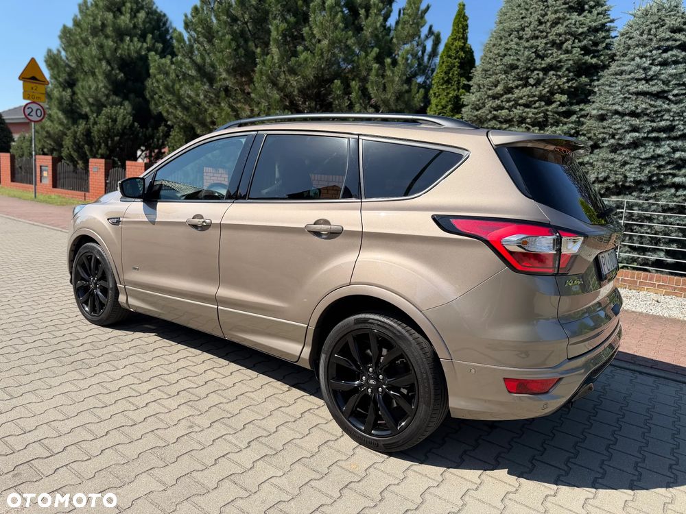 Ford Kuga 2.0 TDCi 4x4 ST-Line - 4