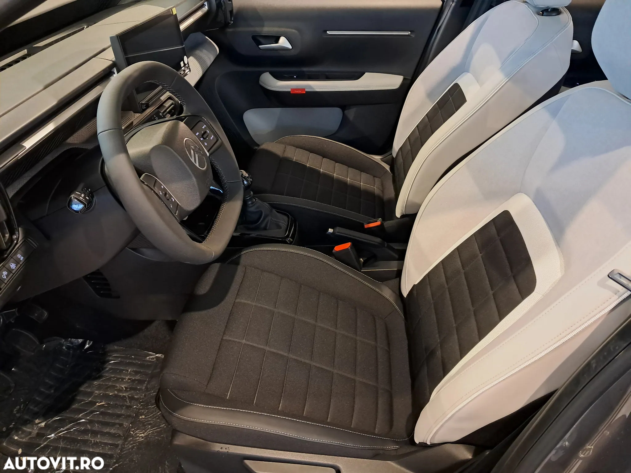 Citroën C3 1.2 PureTech 100 S&S BVM6 MAX - 16