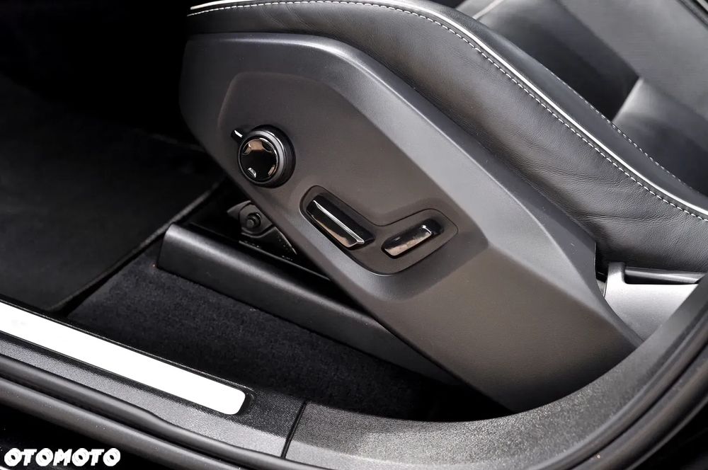 Volvo XC 60 B4 B Geartronic RDesign - 24