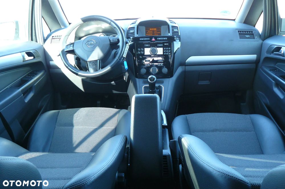 Opel Zafira - 23