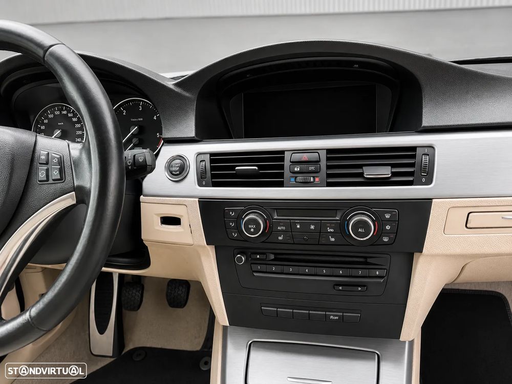 BMW 320 d Coupe - 17