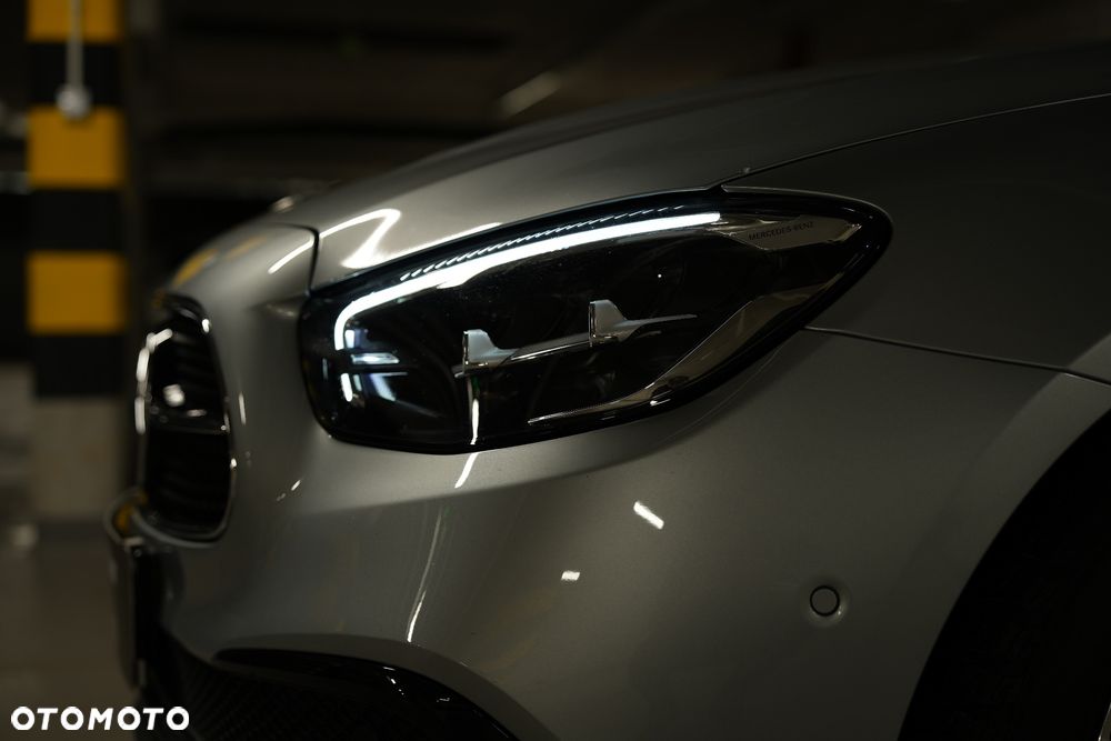 Mercedes-Benz Klasa E 200 9G-TRONIC - 23