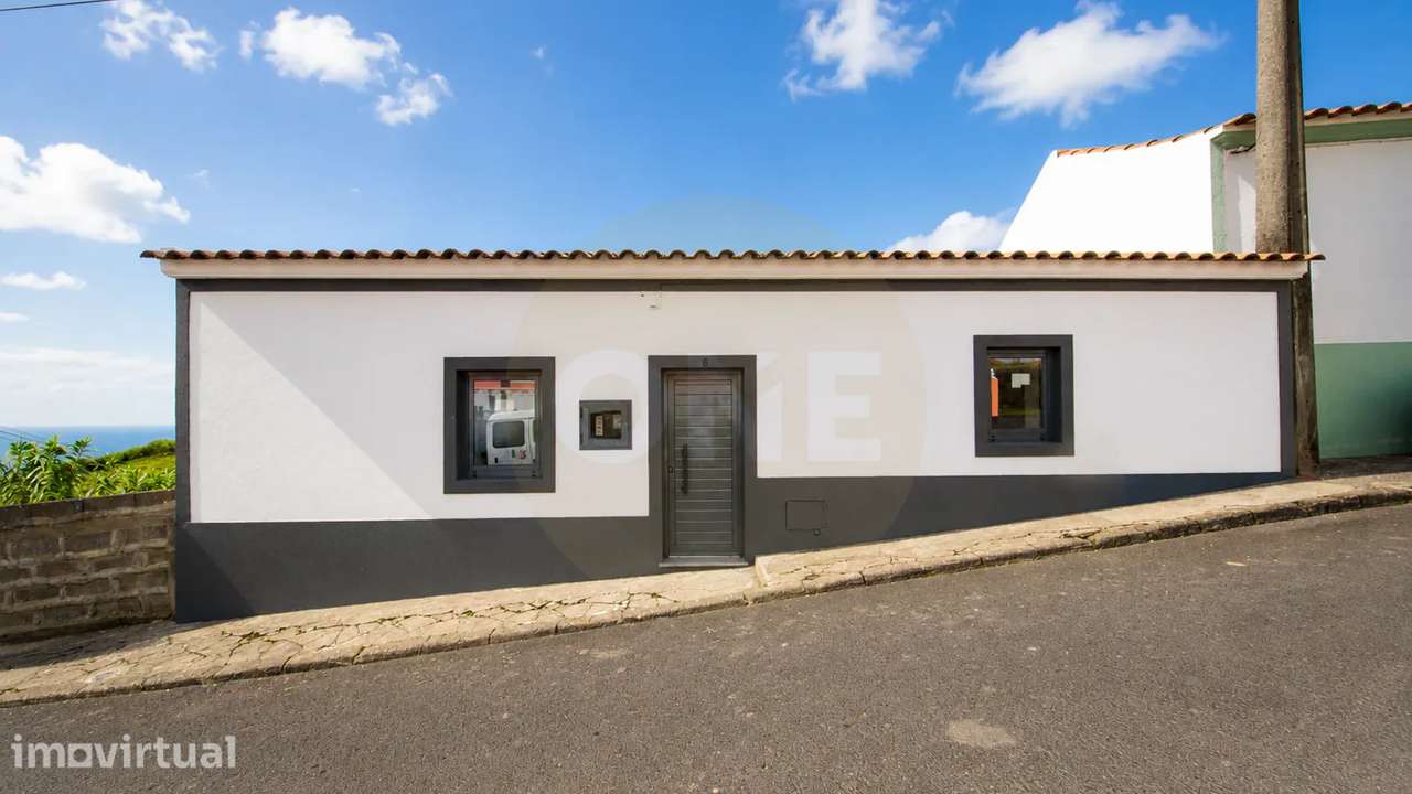 Moradia T2 Totalmente Renovada com Vista Mar | Fenais da Ajuda - Grande imagem: 2/19