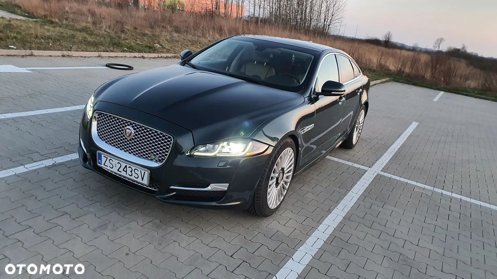 Jaguar XJ - 14