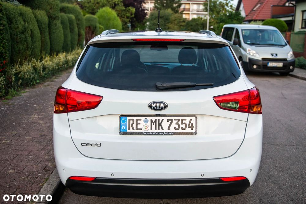 Kia Ceed 1.6 GDI DCT Platinum Edition - 6