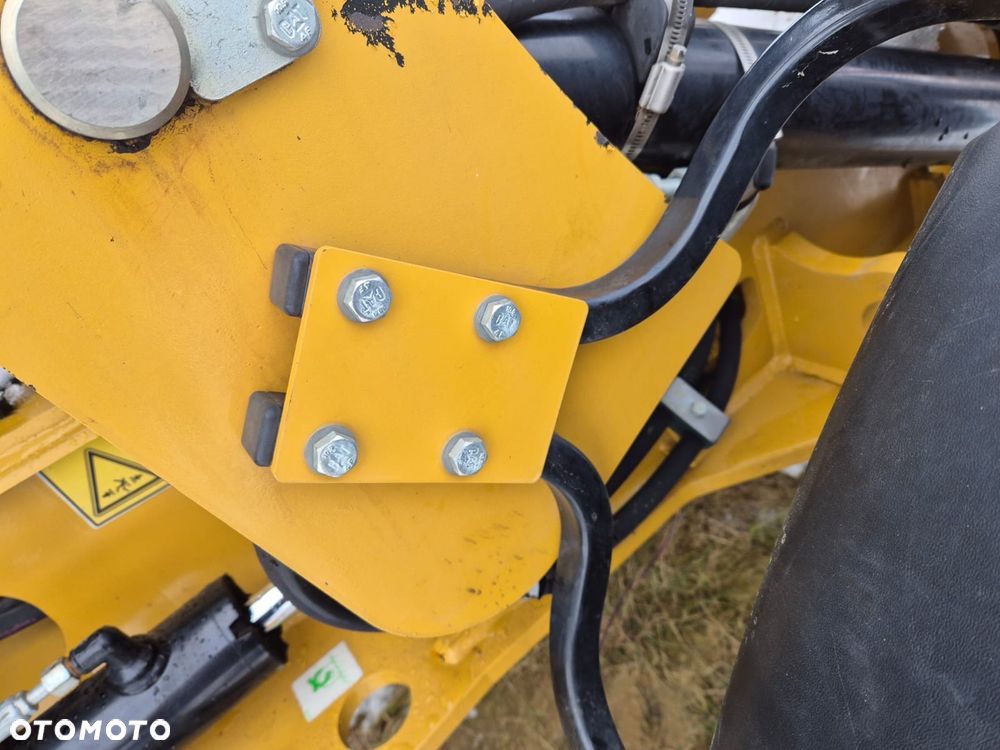 Caterpillar 908M CAT 906 JAK NOWA 1600h rok 2020 - 10