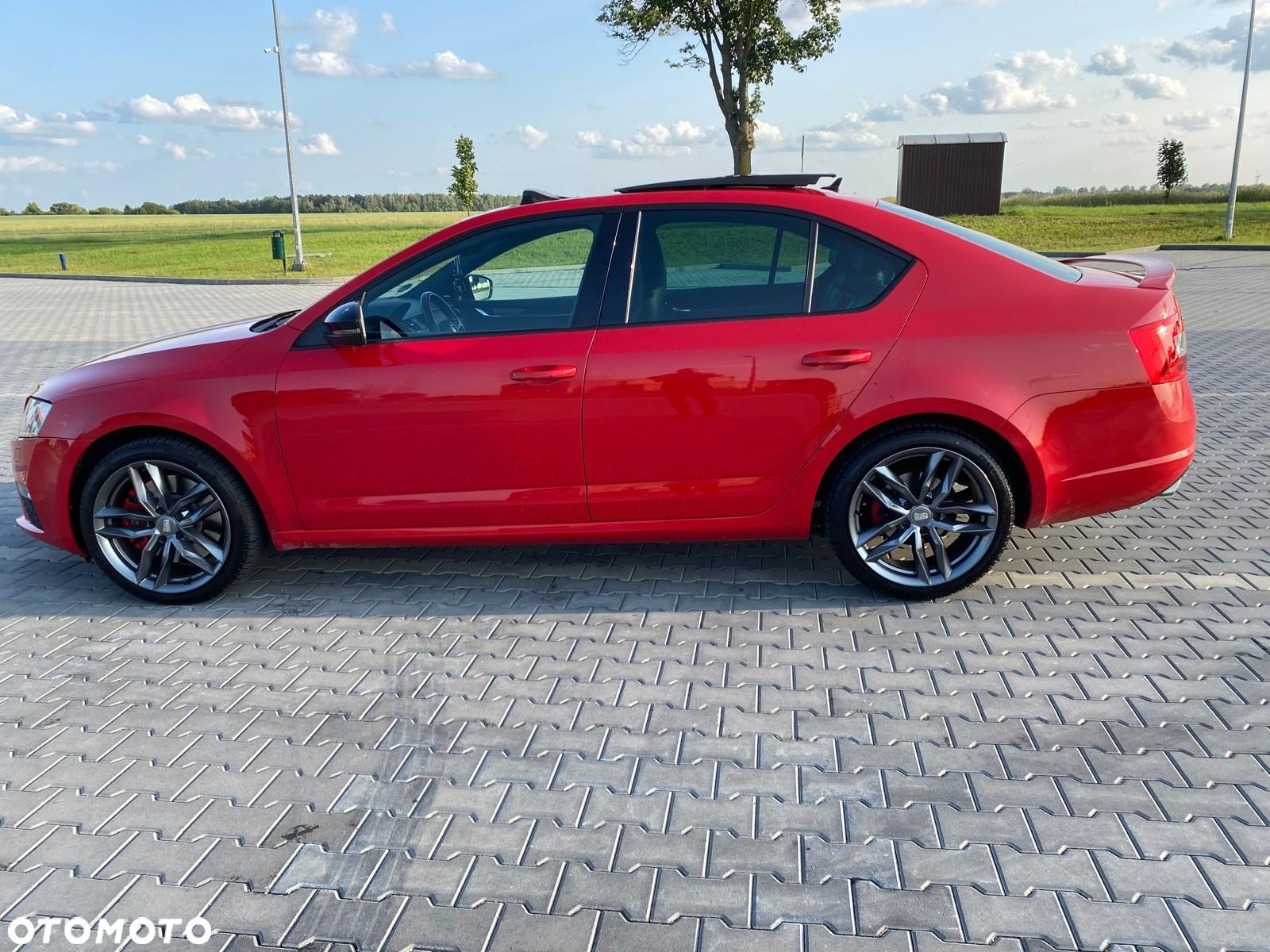 Skoda Octavia 2.0 TSI RS - 9