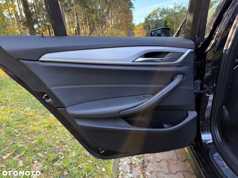 BMW Seria 5 530e iPerformance M Sport sport - 13
