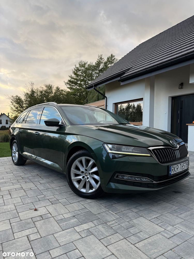 Skoda Superb 2.0 TDI SCR 4x4 Style DSG - 9