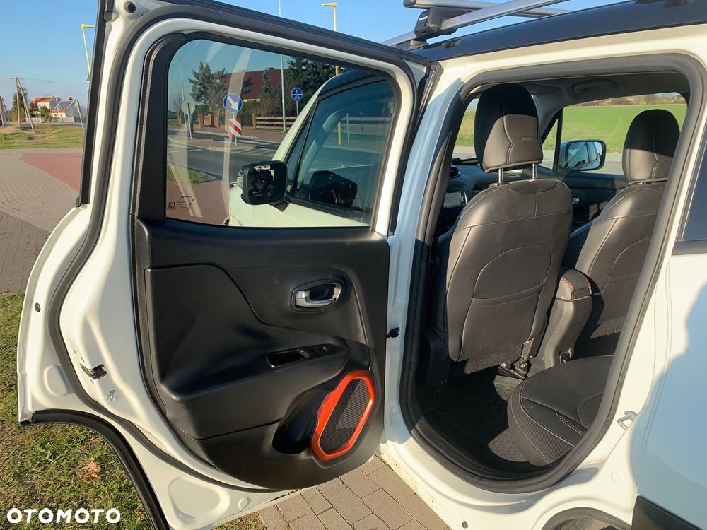 Jeep Renegade - 23