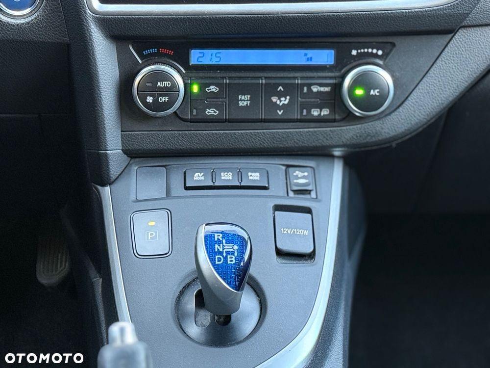 Toyota Auris 1.8 HSD Luna - 27