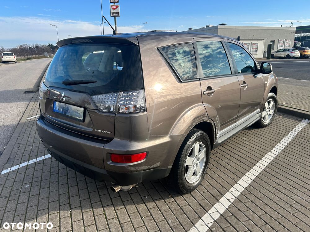 Mitsubishi Outlander 2.0 Invite 2WD - 4