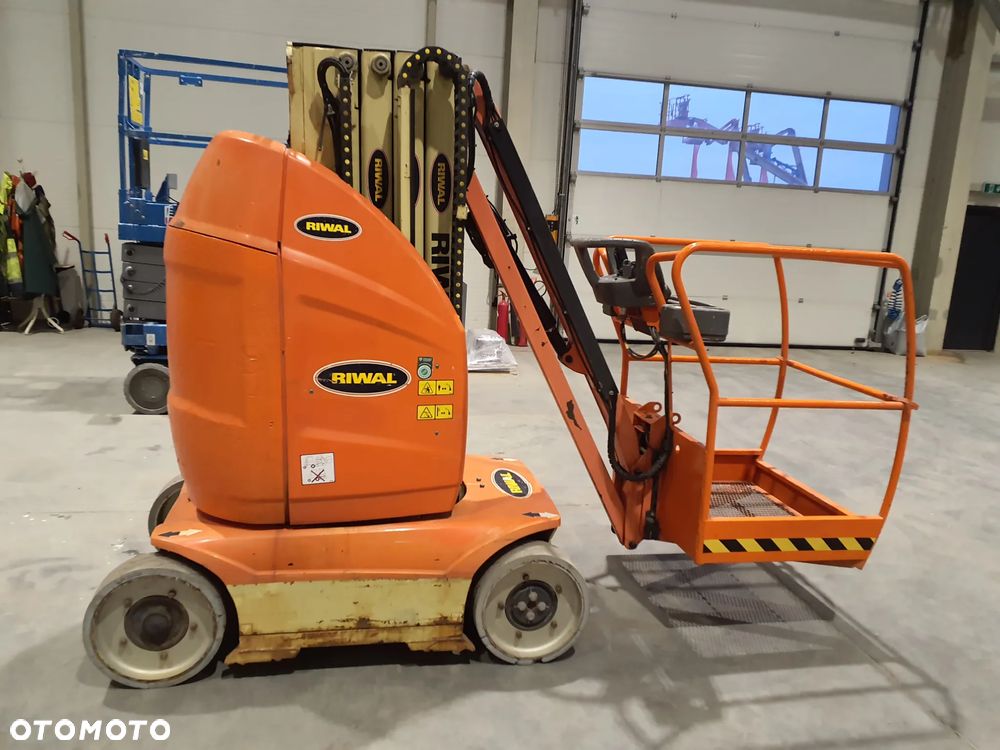 JLG Toucan 10E - 1