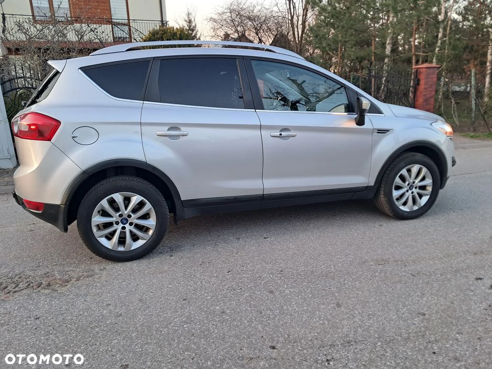 Ford Kuga 2.0 TDCi 2x4 Champions Edition - 3