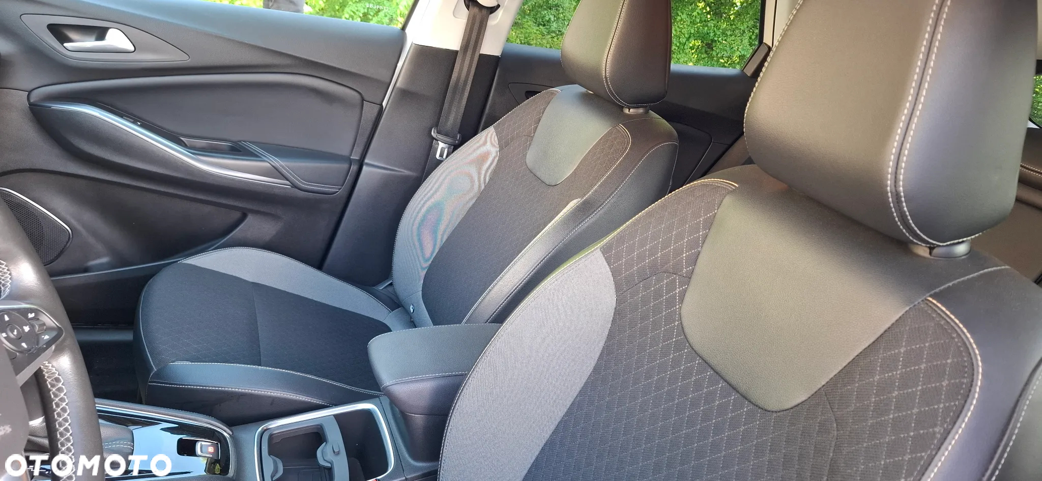 Opel Grandland X 1.2 Start/Stop Automatik INNOVATION - 16