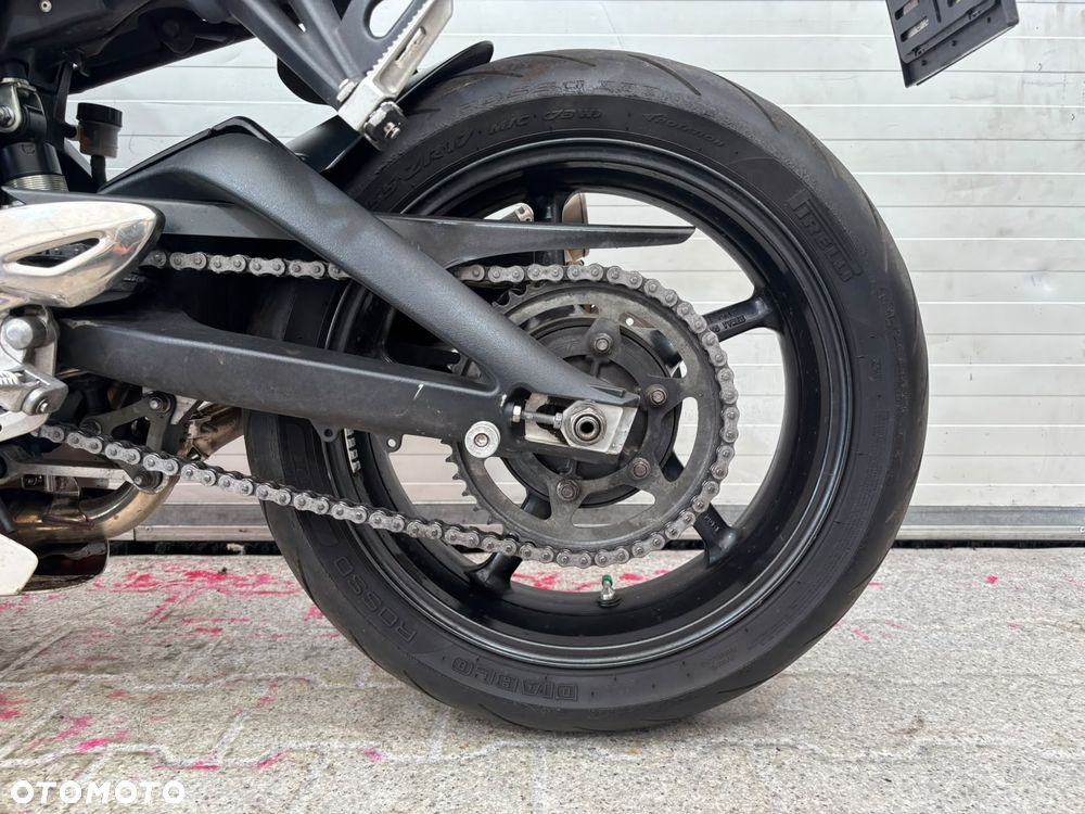 Triumph Street Triple - 24