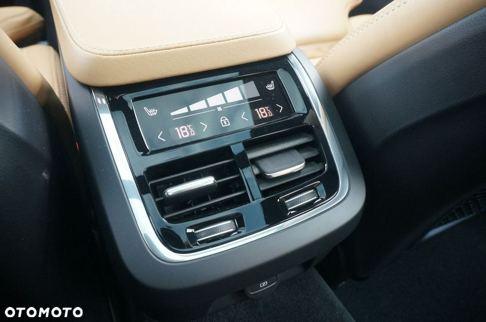 Volvo V90 Cross Country B5 D AWD Ultimate - 18