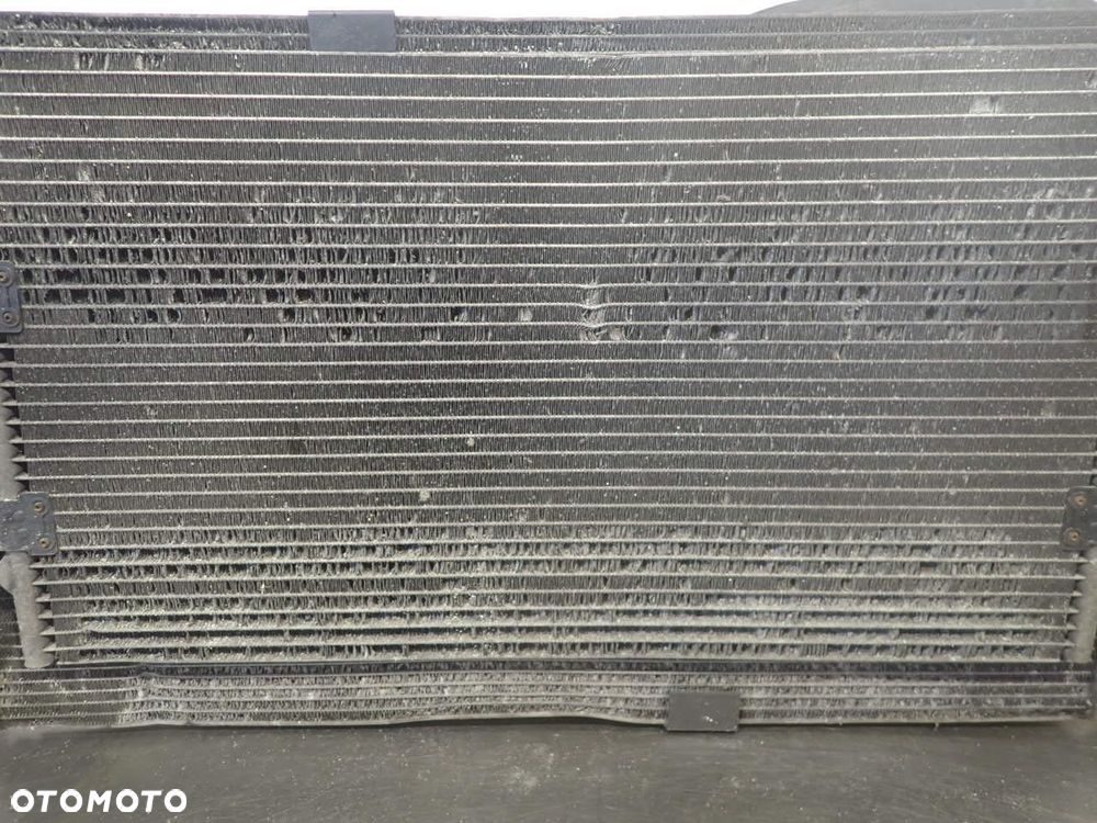 ZESTAW CHŁODNIC WENTYLATOR OPEL VIVARO A 2.5 8200019382 - 9