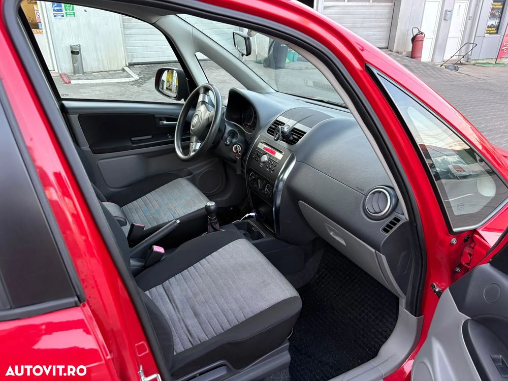 Suzuki SX4 1.6L 2WD GS - 2