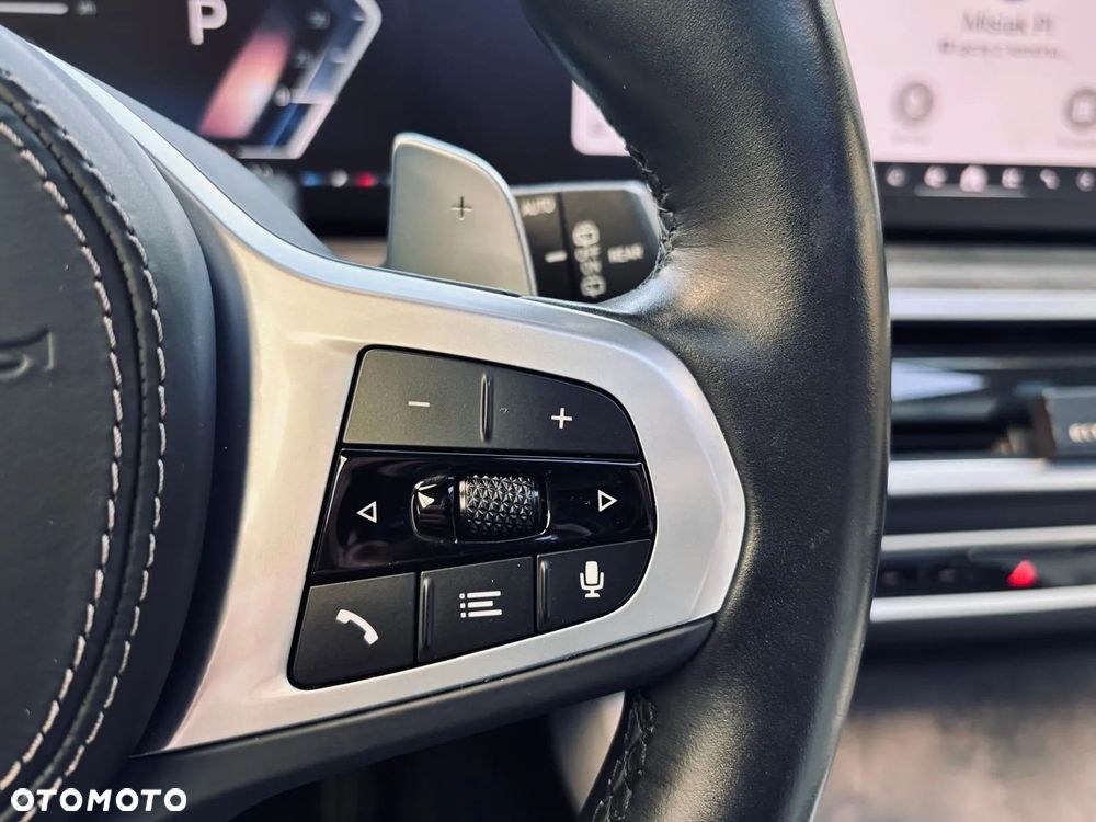 BMW X5 xDrive40i - 32