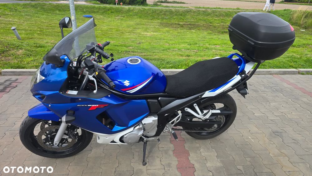 Suzuki GSX - 4