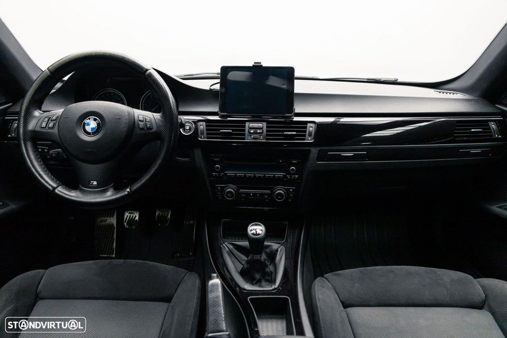 BMW 320 d Coupe Edição M - 14