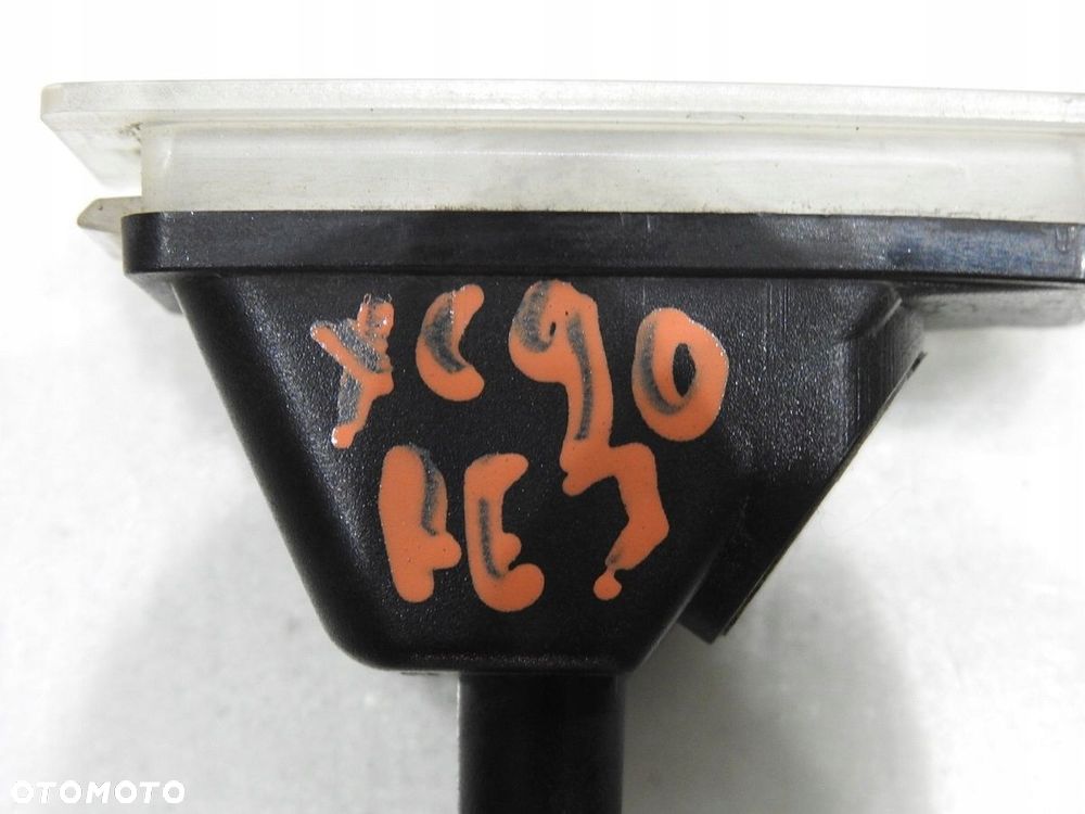 LAMPKA TABLICY REJESTRACYJNEJ VOLVO XC90 I - 8