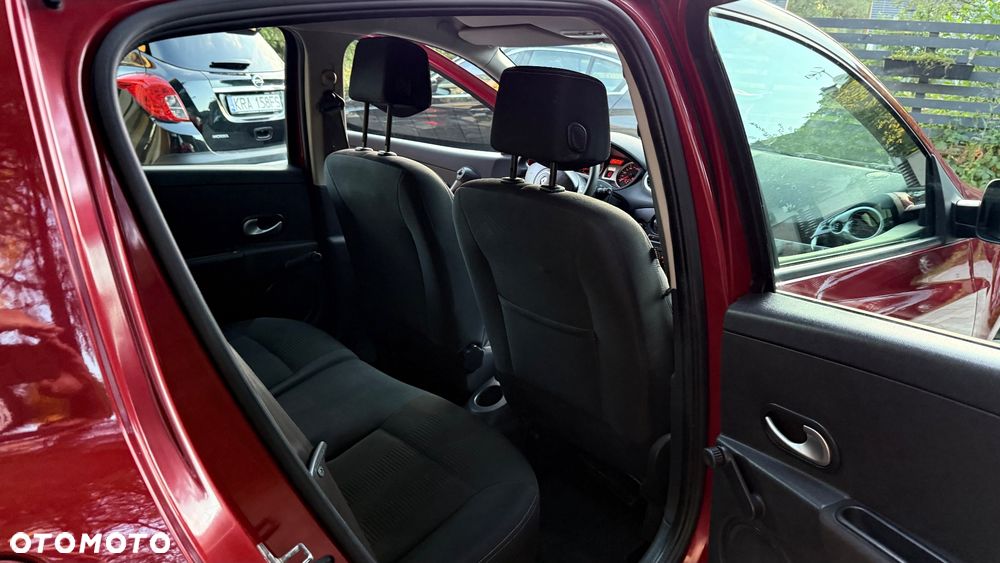 Renault Clio - 28