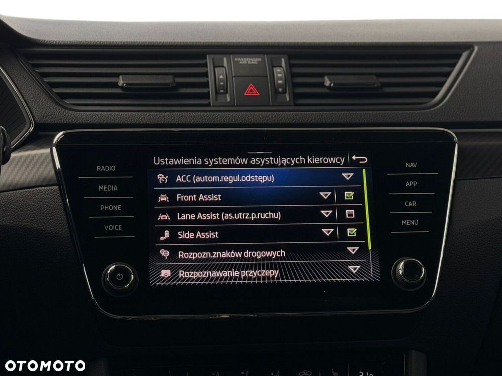 Skoda Superb 2.0 TDI SCR 4x4 Sportline DSG - 35