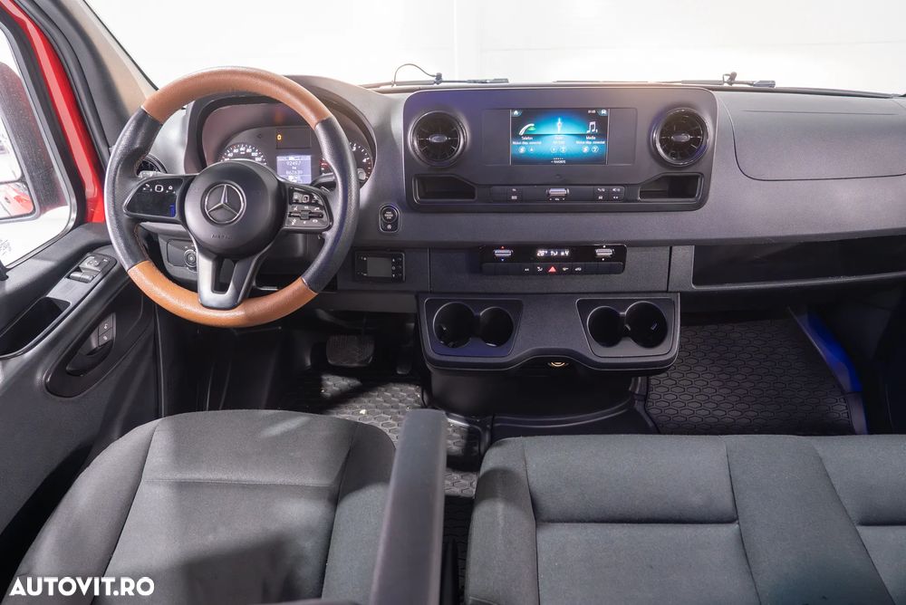 Mercedes-Benz Sprinter - 8