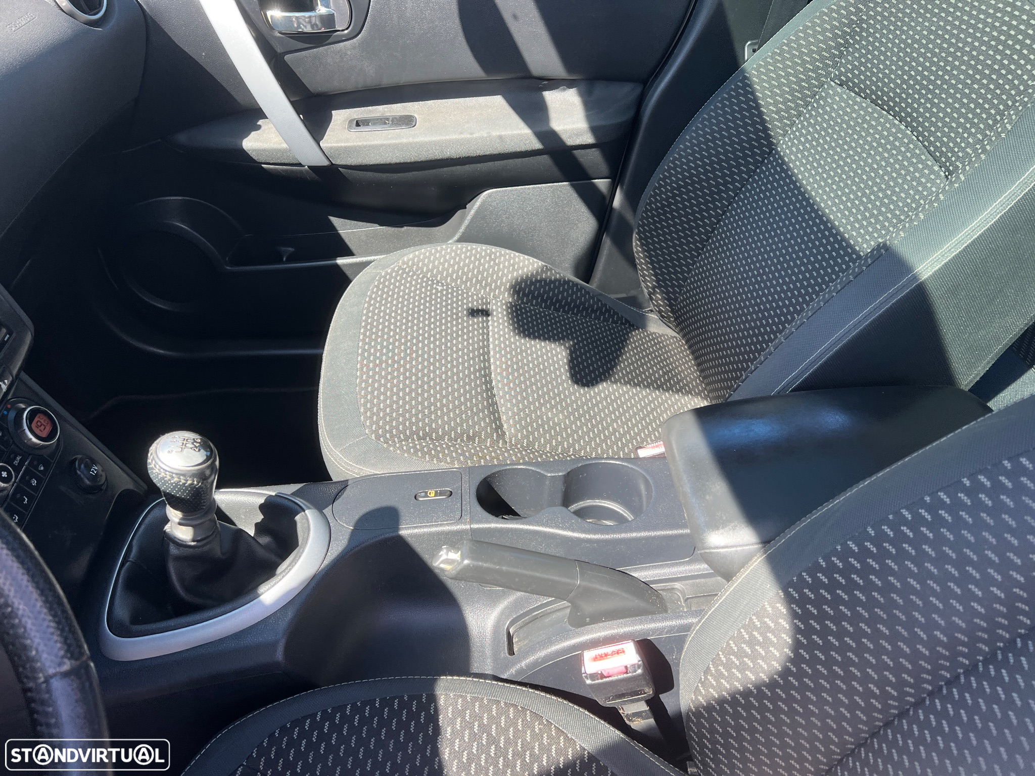 Nissan Qashqai 2.0 dCi Tekna Sport 17 - 23