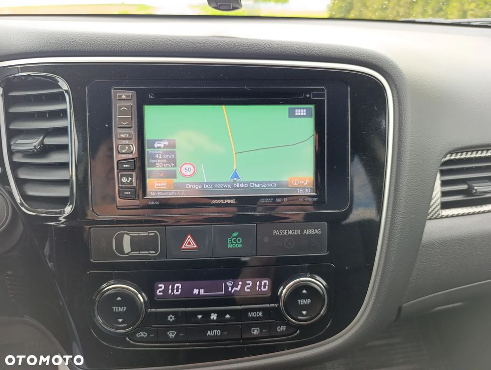 Mitsubishi Outlander 2.0 Intense + Navi 4WD CVT - 16