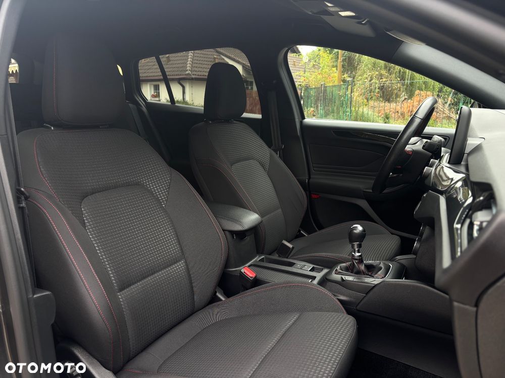 Ford Focus Turnier 1.5 EcoBlue Start-Stopp-System ST-LINE - 24