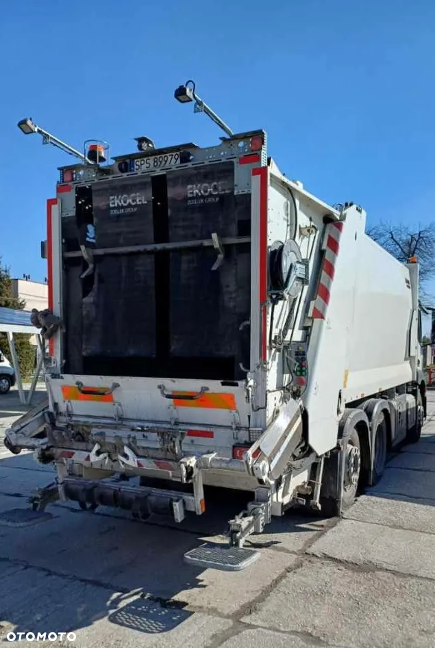 Mercedes-Benz Actros - 2