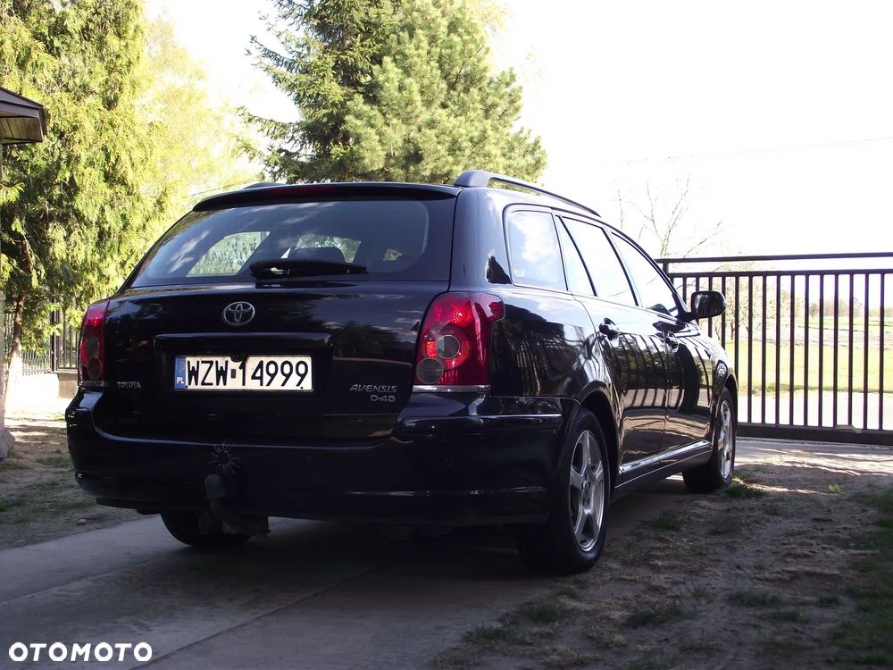 Toyota Avensis 2.0 D-4D Edition - 11