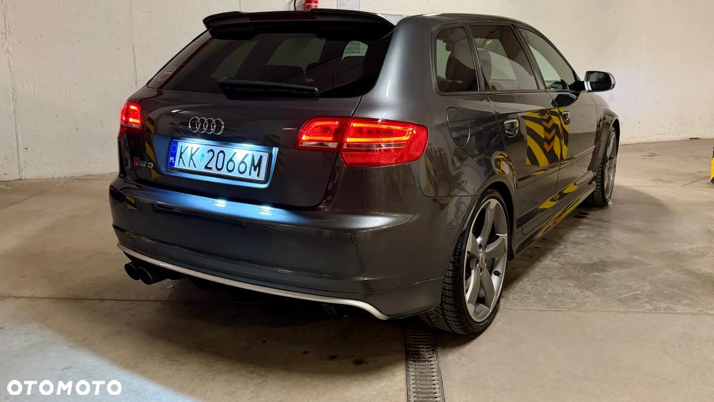 Audi RS3 Sportback Standard - 2