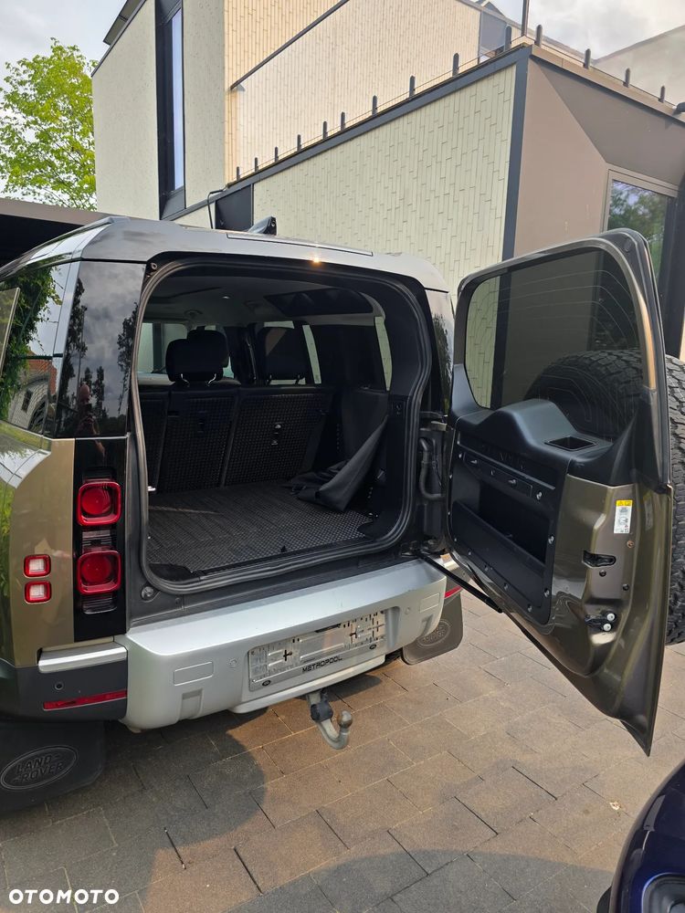 Land Rover Defender - 4