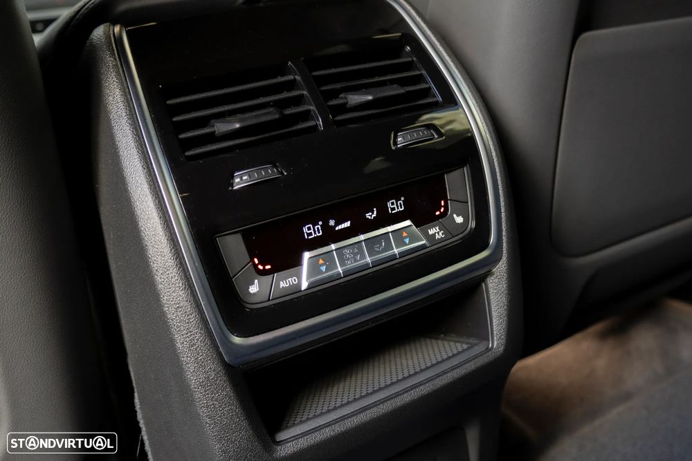 BMW XM 50e - 41