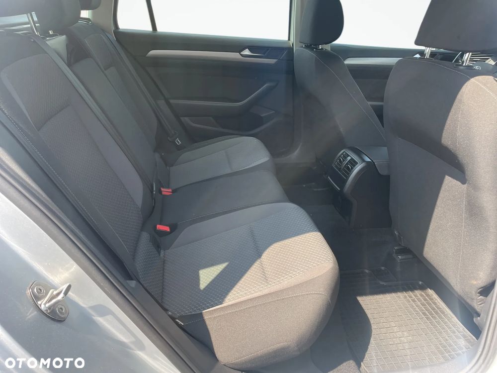 Volkswagen Passat 1.5 TSI EVO Essence DSG - 16